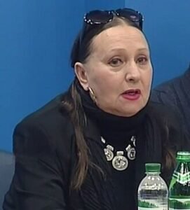 Larysa Kadochnykova